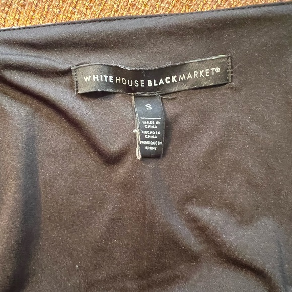 WhiteHouseBlack Market Black floral print wrap top with sheer sleeves size S - Picture 6 of 10